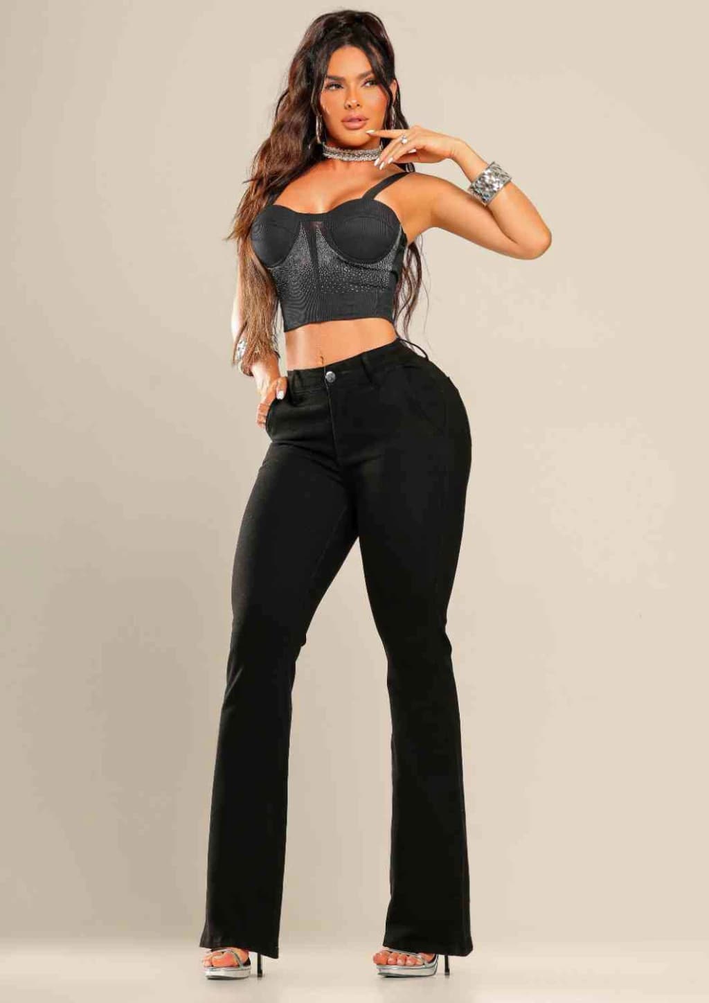 Calça Flare Preta Bolso Faca